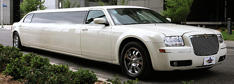 Chrysler 300C 140 Inch White